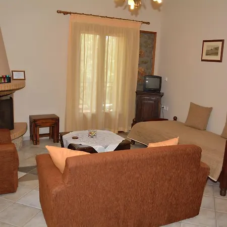 Guest house Evrostini 3*