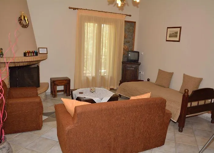 게스트하우스 Evrostini 3*