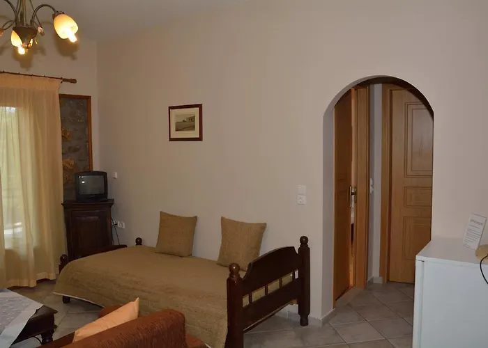 게스트하우스 Evrostini 3*